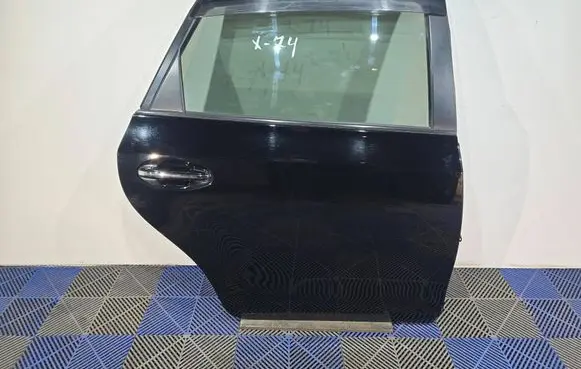 Toyota Prius+ (ZVW40) Rear door 