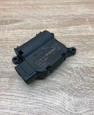 Seat Alhambra (Mk2) Air flap motor/actuator 1K2907511E 0132801344