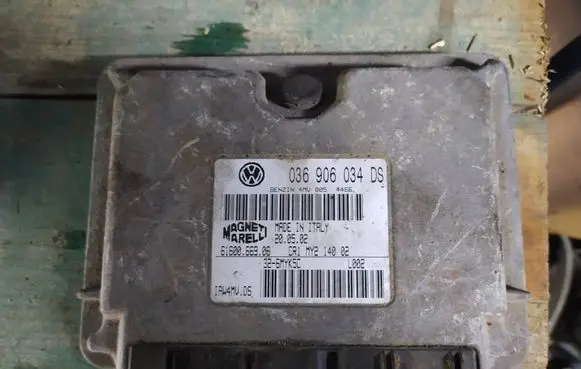 Seat Leon (1M) Engine control unit/module 036906034DS 6160066906 326KMK5C