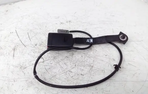 Mazda CX-7 Front seatbelt buckle 100405AB