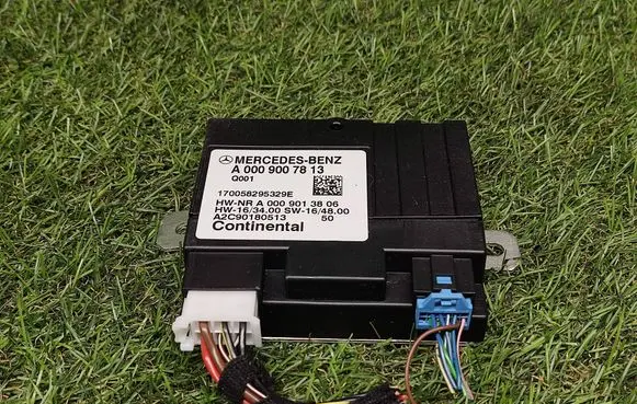 Mercedes-Benz GLC X253 C253 Fuel injection pump control unit/module A0009007813 A0009013806 170058295329E