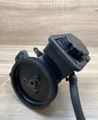 BMW 5 E60 E61 Power steering pump 7693974 7787106