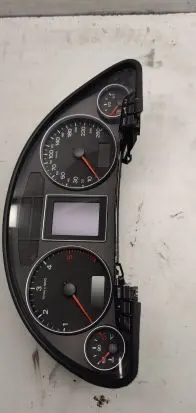 Audi A4 S4 B7 8E 8H Speedometer (instrument cluster) 8e0920901h