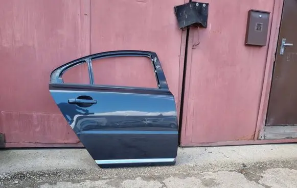 Volvo S80 Rear door