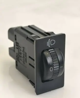 Toyota Avensis T250 Headlight level height control switch 331B04