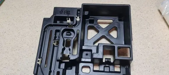 Lexus CT 200H Tool box 6477776010