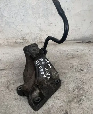 Audi A6 S6 C6 4F Engine mounting bracket 4F0199308