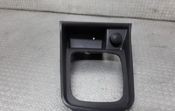 Chevrolet Captiva Gear shifter surround trim plastic PD052416