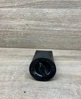 Skoda Octavia Mk1 (1U) Light switch BK71U0941531A
