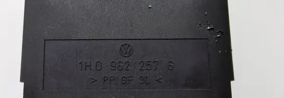 Volkswagen Golf III Vacuum pump 1H0962257G