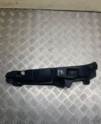 Renault Latitude (L70) Headlight/headlamp mounting bracket 622230008r