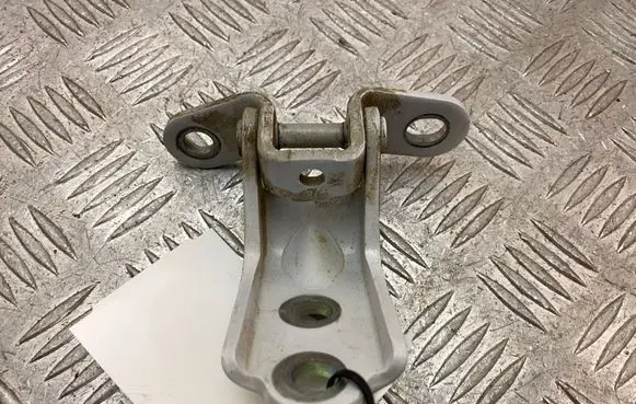 Hyundai Kona I Rear door upper hinge