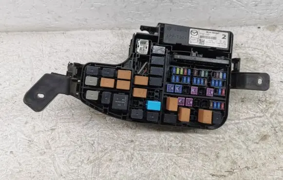 Mazda 3 III Fuse box set TK52675X0