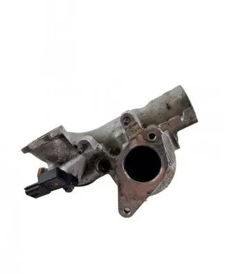 Mercedes-Benz A W176 EGR valve cooler 147173974R