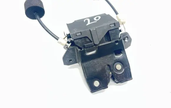 Loading door lock