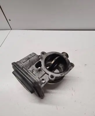 BMW 1 E82 E88 Throttle valve 7804373 B81691545