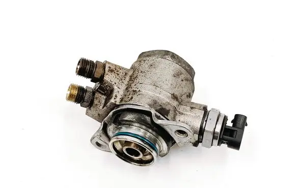 Audi Q7 4L Fuel injection high pressure pump 07L127026Q