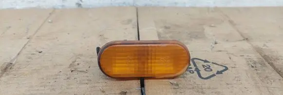 Volkswagen PASSAT B4 Front fender indicator light 1H0949111 1103223