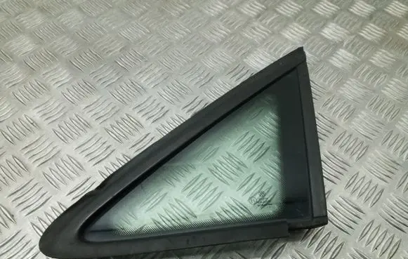 Volkswagen Touran I Front triangle window/glass 1T0845411 43R00048