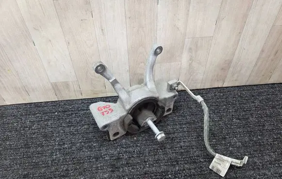 BMW 3 G20 G21 Gearbox mount 6861567 22319454397 22328742697
