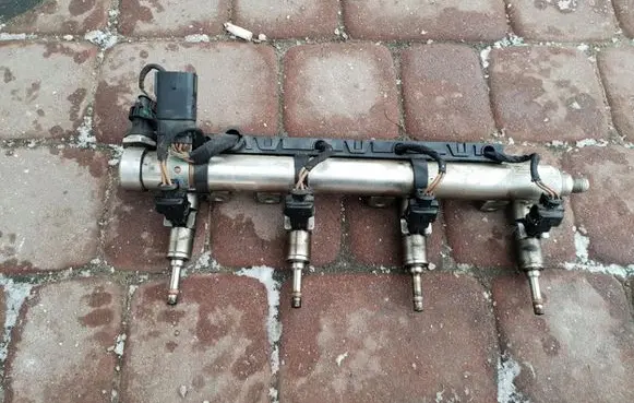 Opel Insignia A Fuel main line pipe 12614735