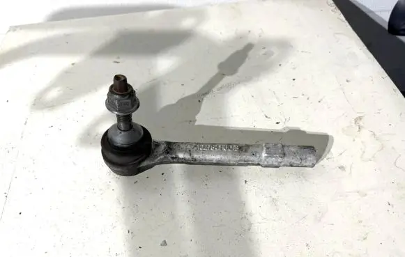 Tesla Model S Steering tie rod end 1027841-00-B