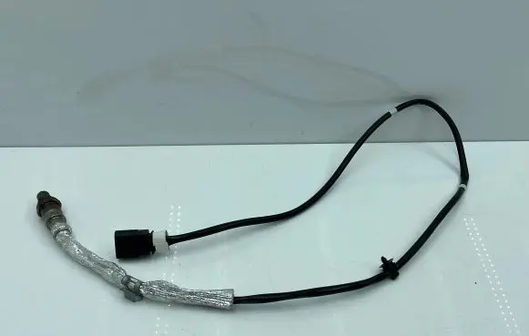 Volkswagen Touran III Lambda probe sensor 05E906262H