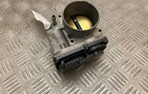 Lexus IS III XE30 Throttle valve 2203031020