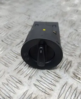 Volkswagen PASSAT B5 Light switch 1C0941531A