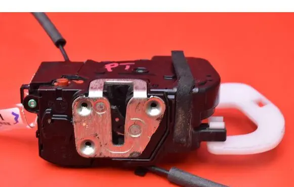 KIA Sportage Rear door lock 81420-3U000