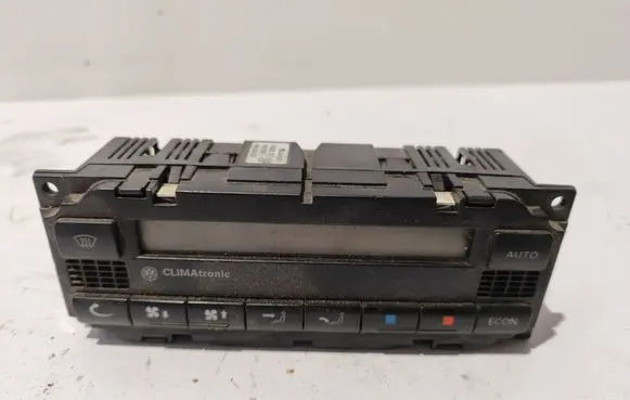 Volkswagen PASSAT B5.5 Climate control unit 3B1907044H 2400022303