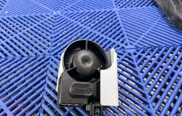 Toyota Prius (XW30) Alarm system siren 8904047010 1370005710