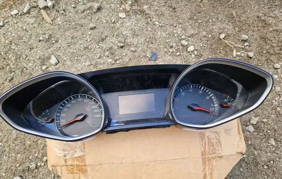 Peugeot 308 Speedometer (instrument cluster) 9822776780