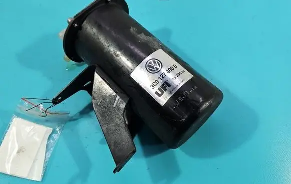 Volkswagen Touran I Fuel filter housing 1K0127399CL IMPRK1578863