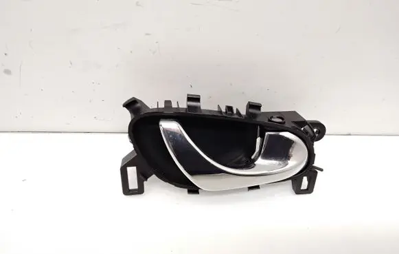 Nissan Qashqai Rear door interior handle 806704EA