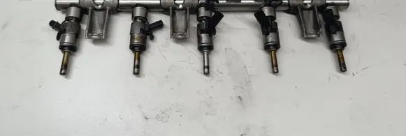 Audi RS3 Fuel injectors set 07K133317AB 07K906A03