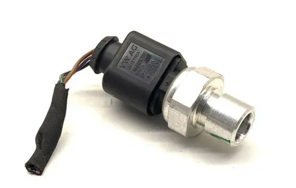 Seat Ateca Air conditioning (A/C) pressure sensor 5Q0959126B