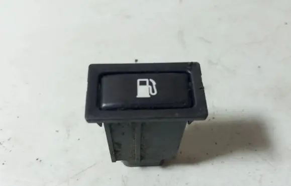Toyota Avensis T250 Fuel tank opening switch 156795