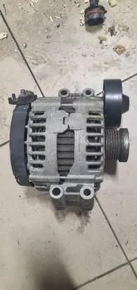 BMW 5 E60 E61 Generator/alternator 7550968 0121715012
