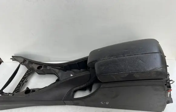 BMW 3 E90 E91 Armrest 30856641 1118523 BSS3S01C22