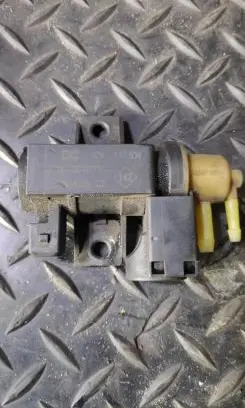 Renault Trafic III (X82) Turbo solenoid valve 8200790180