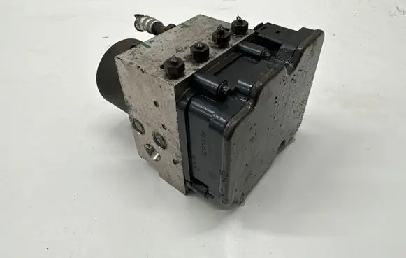 Land Rover Discovery 5 ABS Pump LPLA14F447AE