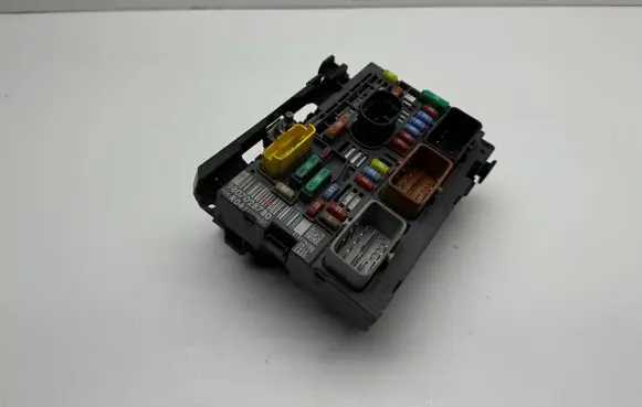 Citroen Berlingo BSM Control unit 9807028780