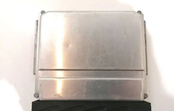 Volvo V70 Engine control unit/module 0281011441 1039504101