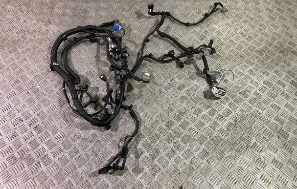Mitsubishi Outlander Engine installation wiring loom
