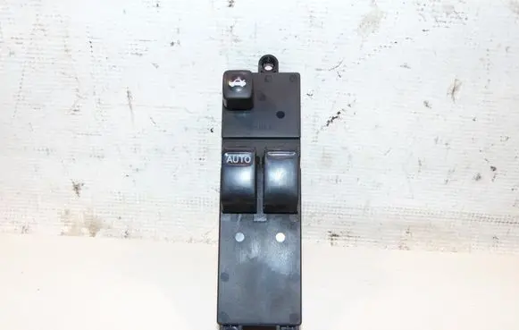 Nissan Primera Electric window control switch 25401AV620