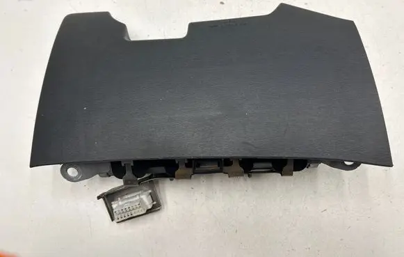 Toyota Avensis T270 Knee airbag TG10D01003