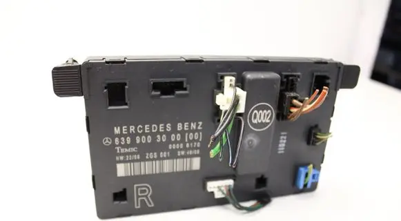 Mercedes-Benz Vito Viano W639 Door control unit/module 6399003000