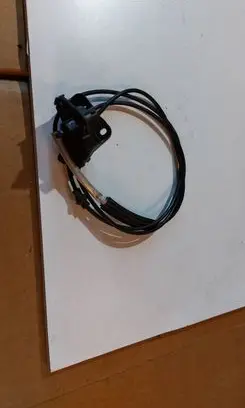 Engine bonnet (hood) release handle
