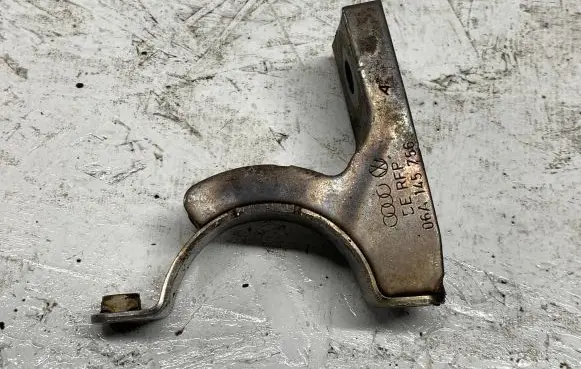Audi A3 S3 8L Intercooler pipe mounting bracket 06A145756